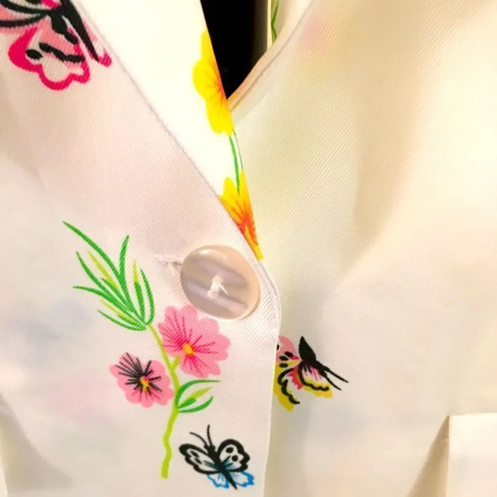 GORGEOUS One button, deep V butterfly 🦋‎ Blazer - Picture 3 of 7